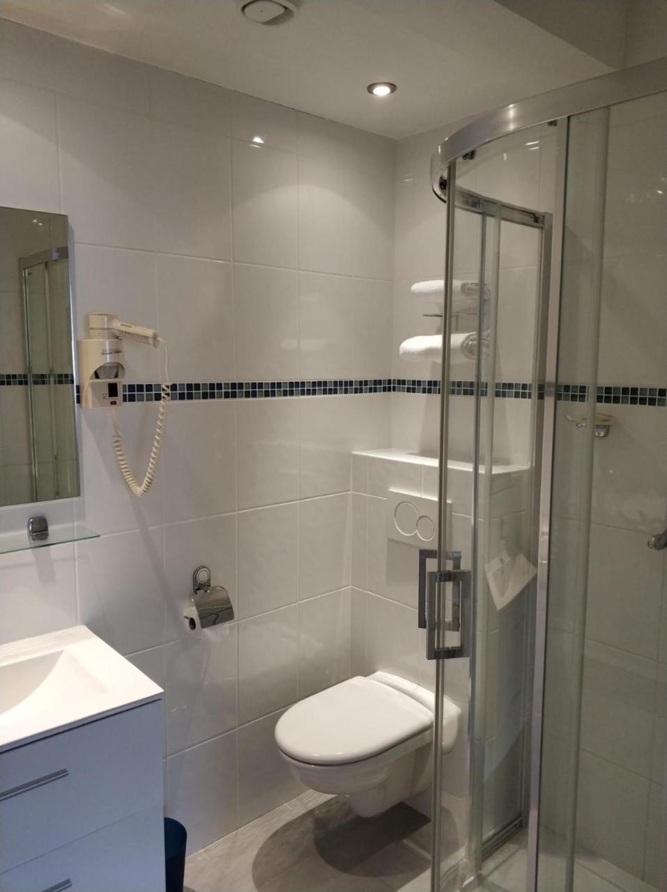 Logis Hotel Calisola Besancon - Soiree Etape Chalezeule المظهر الخارجي الصورة