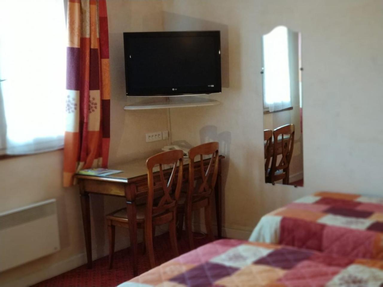 Logis Hotel Calisola Besancon - Soiree Etape Chalezeule المظهر الخارجي الصورة