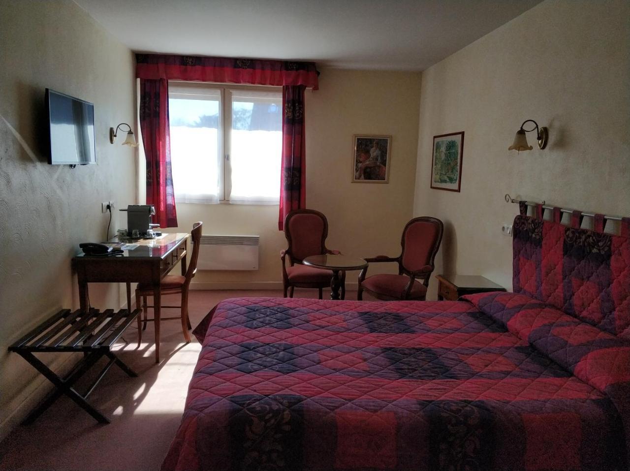 Logis Hotel Calisola Besancon - Soiree Etape Chalezeule المظهر الخارجي الصورة